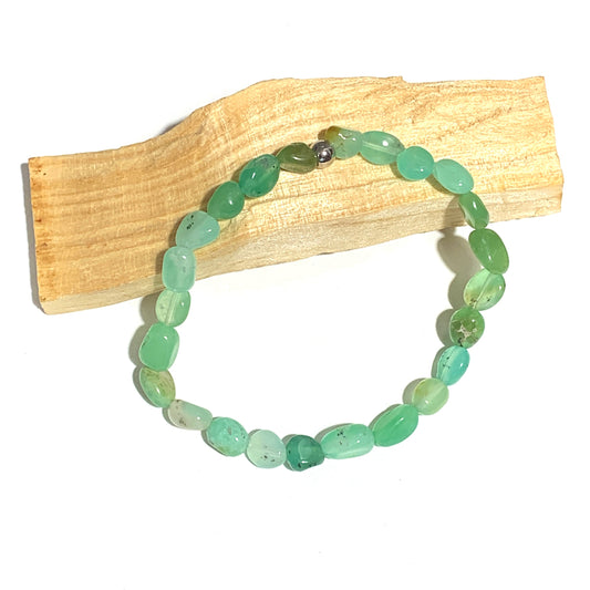 Bracelet en chrysoprase aux nuances de vert, une pierre de guérison douce et apaisante, idéale pour restaurer l'équilibre émotionnel et favoriser un esprit serein et harmonieux