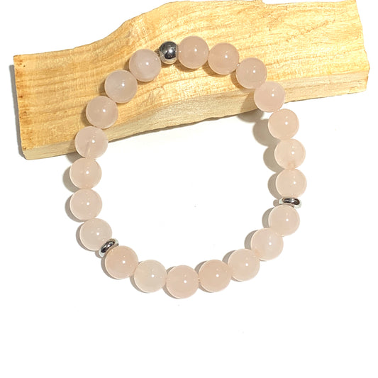 Bracelet en quartz rose, pour t'accompagner avec tendresse et sérénité, en favorisant l'amour de soi, la paix intérieure et l'harmonie émotionnelle